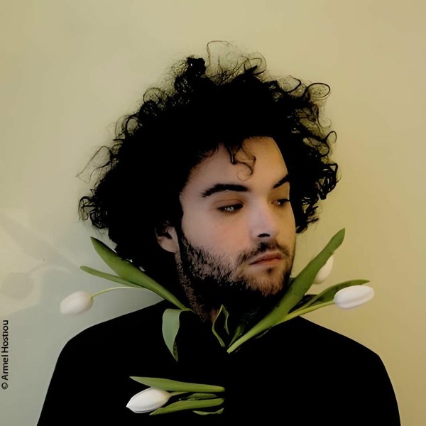 Babx & Adrien Mondot: <em>Piano Piano</em> <br/> The Art of Gentle Wonder